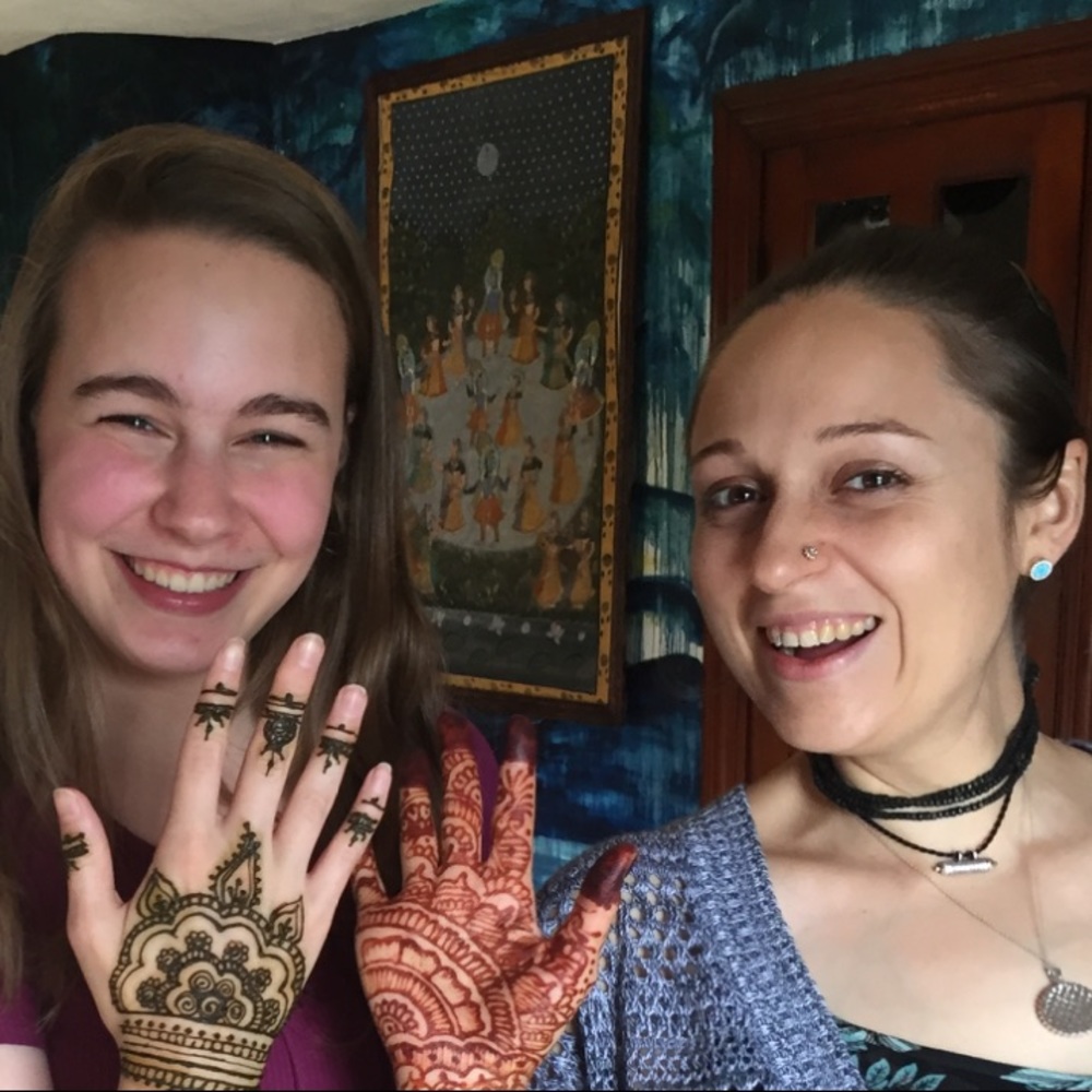 Meet your Posher, Danielle